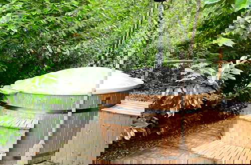 Foto 11 - Holiday Home With hot tub