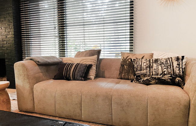 Holiday Home in Rheezerveen With Wellness Area - Foto 1