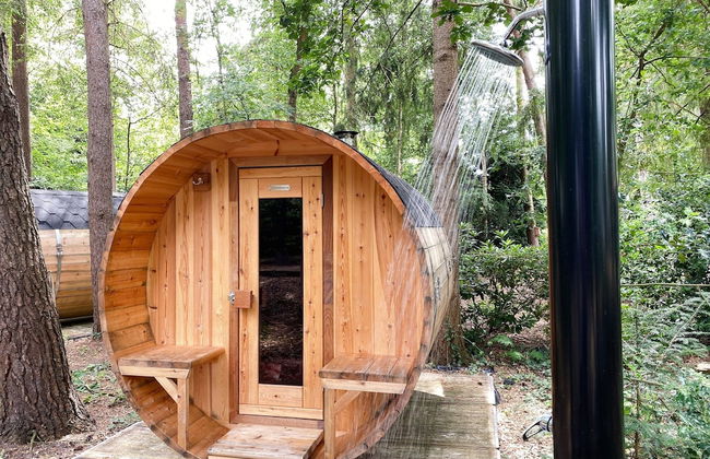 Holiday Home in Rheezerveen With Wellness Area - Photo 16