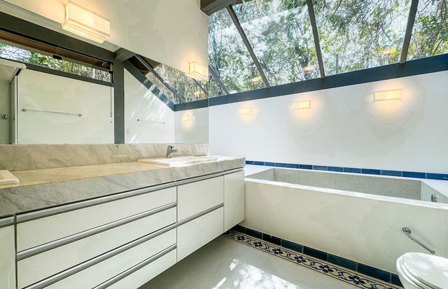 Arquitetura única na Granja Viana - Foto 25