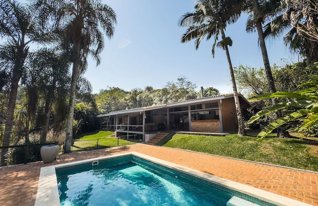 Arquitetura única na Granja Viana - Foto 34