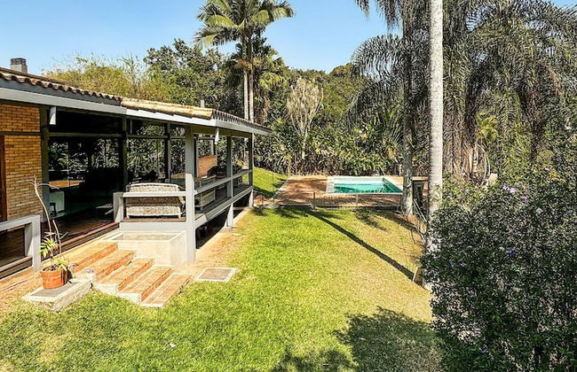 Arquitetura única na Granja Viana - Foto 42