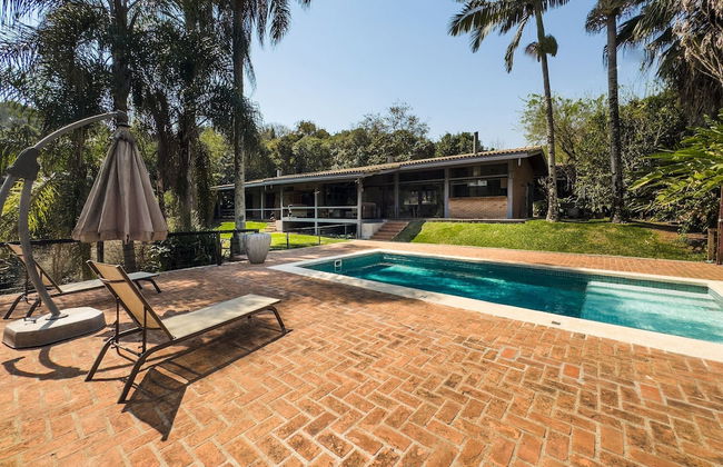 Arquitetura única na Granja Viana - Foto 41