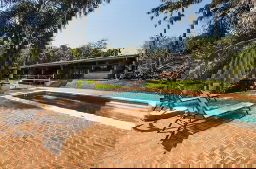 Foto 41 - Arquitetura única na Granja Viana
