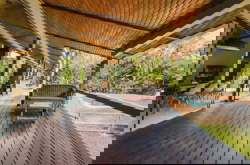 Foto 58 - Arquitetura única na Granja Viana