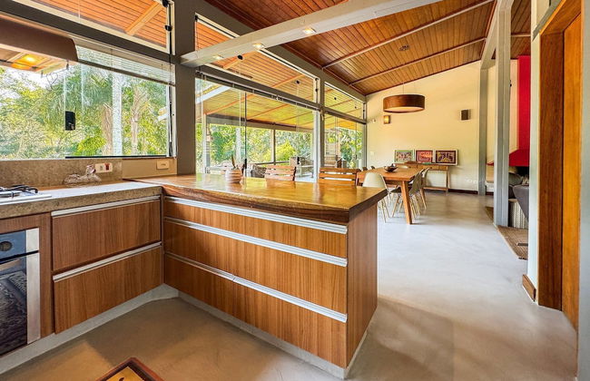 Arquitetura única na Granja Viana - Foto 16
