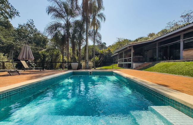 Arquitetura única na Granja Viana - Foto 33