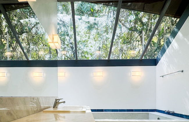 Arquitetura única na Granja Viana - Foto 22