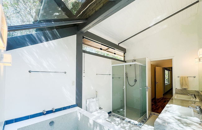 Arquitetura única na Granja Viana - Foto 27