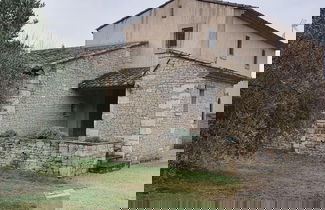 Foto 1 - Simplistic Holiday Home in Orgon With Swimming Pool