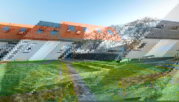 Foto 1 - Cozy Holiday Home With Lawn