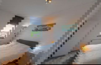 Photo 2 - Cozy Apartment With Balcony