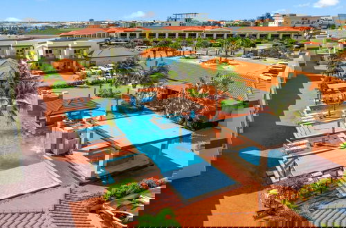Foto 48 - Cozy Bliss Condo w Pool Steps From Eagle Beach
