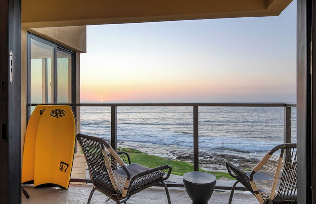 Oceanfront in La Jolla, Steps to Beach, Shops, Dining Dawn Patrol by Avantstay - Photo 21