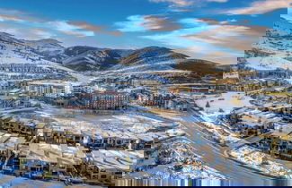 Foto 3 - The Ridge at Canyons Village by Avantstay Stunning Ski In/out Condo w/ Hot Tub