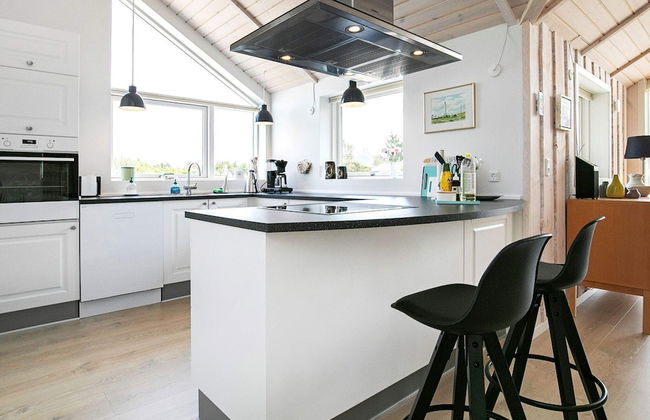 8 Person Holiday Home in Vejers Strand - Foto 5