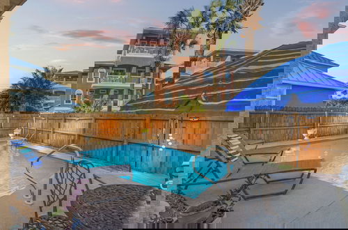 Foto 1 - Epic Beach House With Private Pool, 175 ft to the Beach, U Gotta See It!