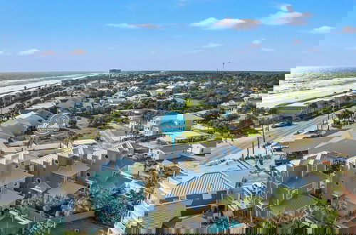 Foto 61 - Epic Beach House With Private Pool, 175 ft to the Beach, U Gotta See It!