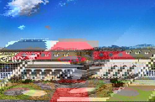 Foto 68 - Smoky Horizon by Avantstay Views + Game Room, Hot Tub & Movie Theater!
