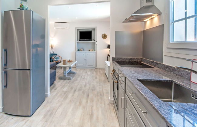 Holiday Home in La Roquette-sur-siane - Foto 5
