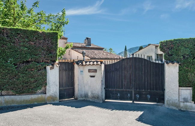 Holiday Home in La Roquette-sur-siane - Foto 26