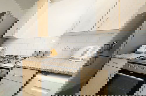 Photo 4 - 1bedlondonapt-freeparking-fastwifi-sofabed