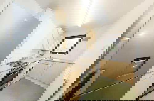 Photo 5 - 1bedlondonapt-freeparking-fastwifi-sofabed