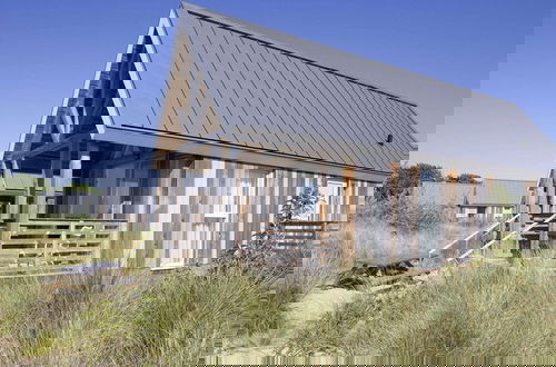 Foto 1 - Modern Lodge Near the Beach