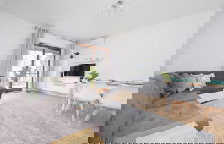Foto 1 - Apartment With Parking by Renters