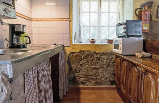 House Sleeps6-parking-garden-pool in Summer-pet - Photo 11