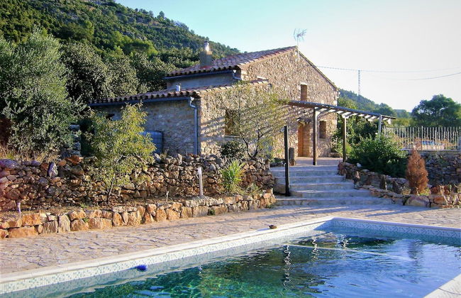 Belvilla by OYO Masia Vinaixa - Photo 1