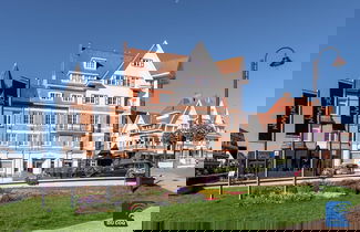 Foto 1 - Elegant Seaside Apartment