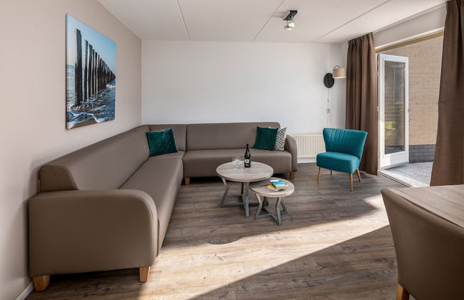 Restyled Bungalow With 2 Bathrooms, Near the Beach - Foto 1