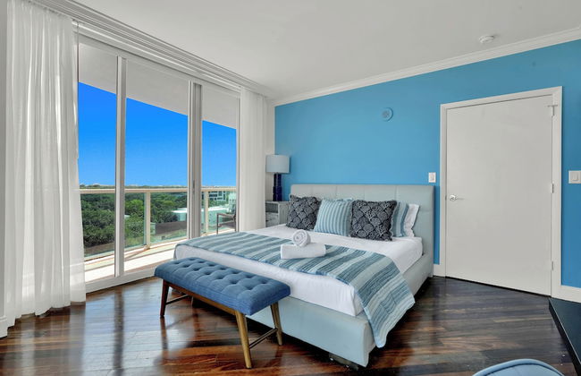 Fabulous 2-Bedroom in the Heart of Grove - Photo 9