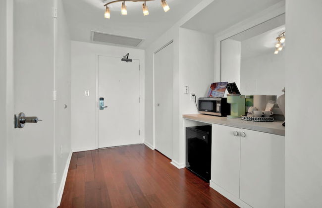 Tropical Paradise - Spacious 3-Bedroom - Photo 19