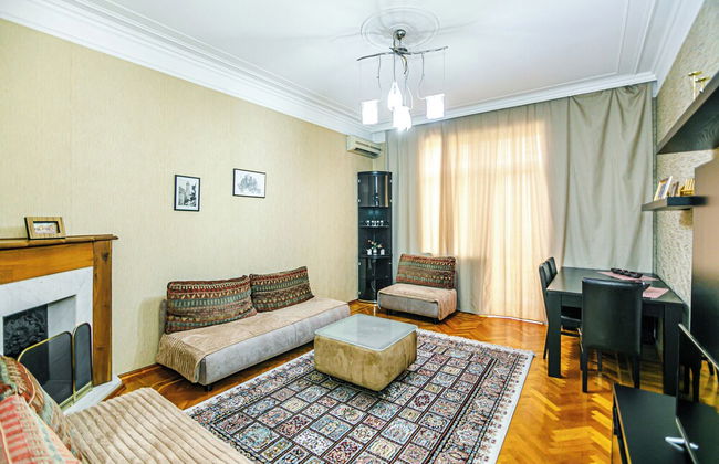 Luxury Apartment with Flame Tower View - Foto 12