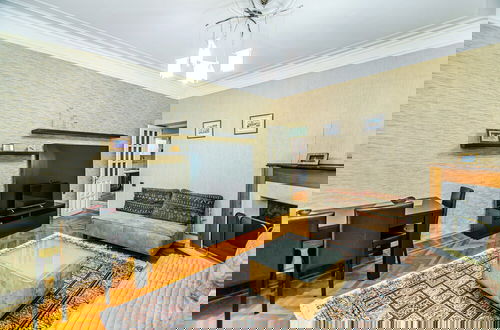 Foto 13 - Luxury Apartment with Flame Tower View