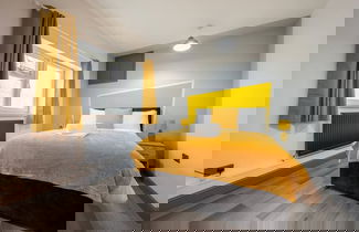 Photo 2 - Stunning One Bedroom Apartments