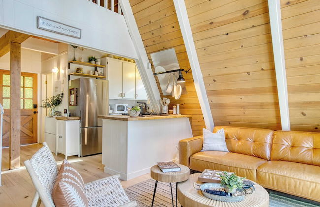 A-frame Retreat Chic and Modern Forest Views, Hammock, Outdoor Dining, Decks - Foto 8