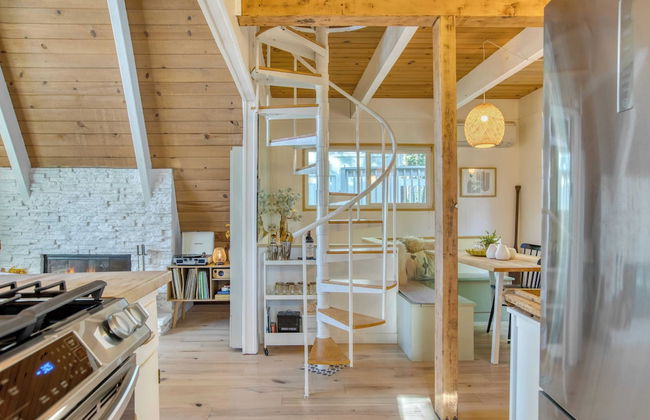 A-frame Retreat Chic and Modern Forest Views, Hammock, Outdoor Dining, Decks - Foto 11