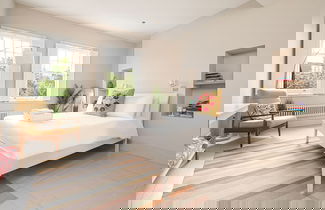 Foto 2 - Chic and Colourful Family Home by Underthedoormat