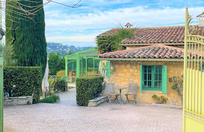 Charming Holiday Home in Mougins With Pool - Photo 26