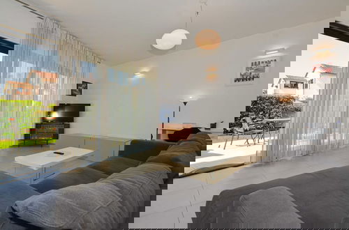 Foto 19 - Family Friendly Spacious Apartment With Garden and Terrace