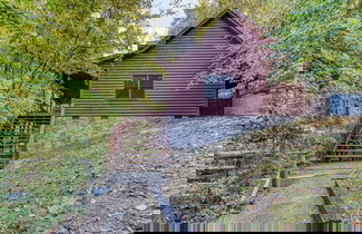 Foto 1 - Er38r Grandpa's Getaway - Great Location- Close To Town 2 Bedroom Cabin by RedAwning