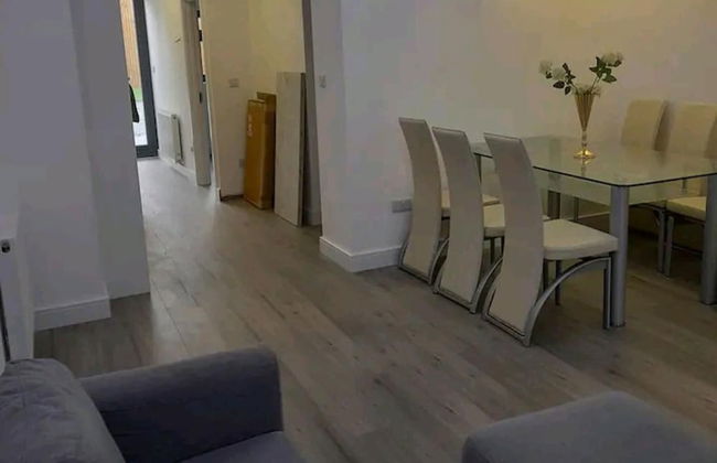 Apartment - Sleeps up to 6 & Free Parking - Foto 8
