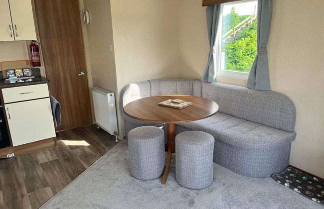 3 Bed 8 Berth Caravan With Decking Free Wifi - Photo 14