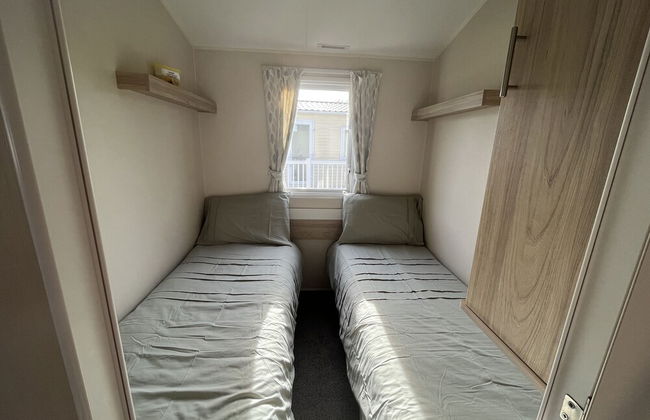 Premium Location - Sleeps 6 - Caravan on The Lakes - Foto 4