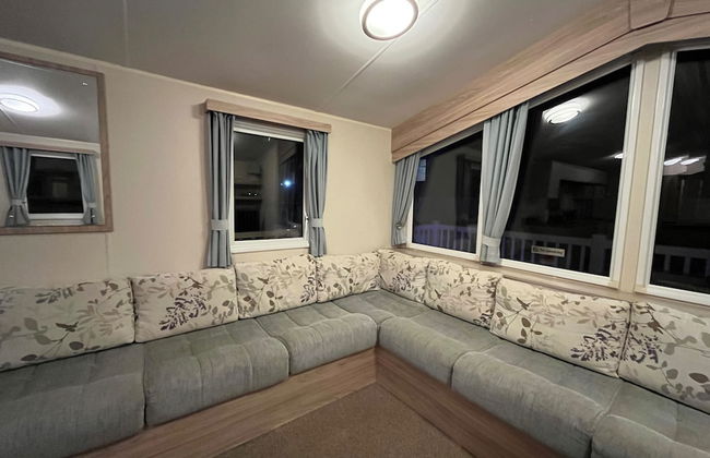 Premium Location - Sleeps 6 - Caravan on The Lakes - Foto 13