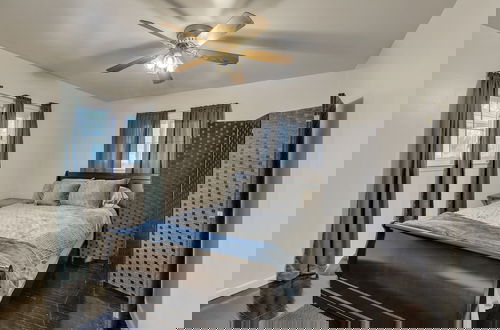 Foto 2 - Cozy 3br Westland Retreat 3 Bedroom Home by RedAwning