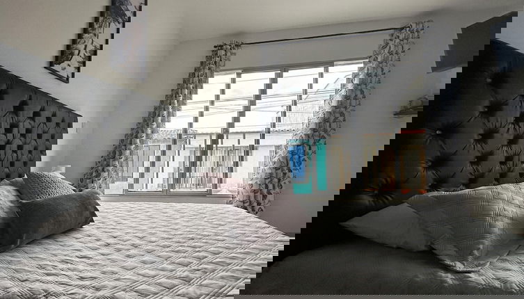 Foto 1 - Espectacular apto via termales